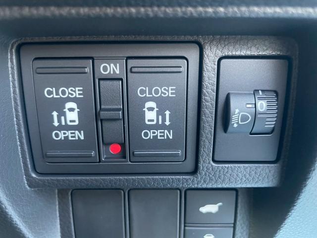 ステップワゴン ｅ：ＨＥＶスパーダ　ワンオーナー／マルチビューカメラシステム／後退出庫サポート／２列目オットマン／１１．４インチギャザズナビ／１５．６インチ後席モニター／ＢＳＭ／ＣＤ・ＤＶＤ／電動リアゲート／フルセグＴＶ／シートヒーター（33枚目）