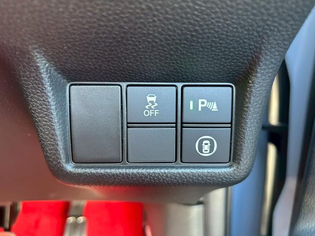 シビック タイプＲ　届出済未使用車／ホンダセンシング／ホンダコネクトディスプレイオーディオ／タイプＲ専用赤シートＬＥＤヘッドライト／バックカメラ／ＥＴＣ２．０（30枚目）