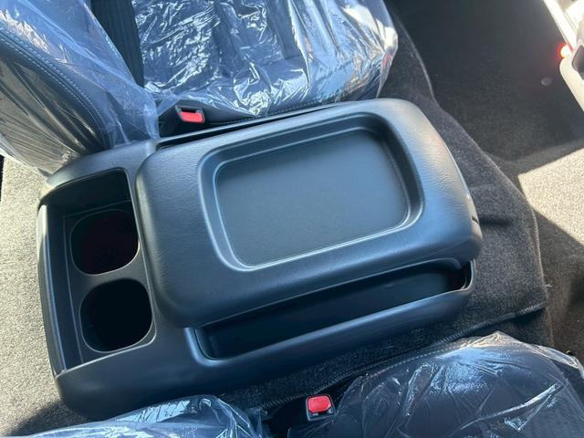 ハイエースバン ロングスーパーGL ダークプライムS 登録済未使用車/デジタルインナーミラーカメラ内臓/両側パワースライドドア/ハーフレザーシート/LEDヘッドライト/LEDフォグランプ/リアゲートイージークロジャー/ミラー型バックカメラ(36枚目)