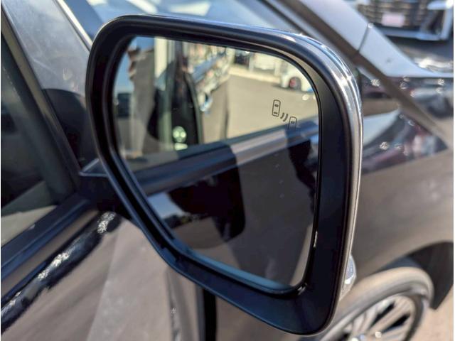 デリカＤ：５ Ｐ　ステアリングヒーター／シートヒーター／パワーシート／全周囲カメラ／ブラインドスポットモニター／レーダークルーズコントロール／パワーバックドア／ＥＴＣ車載器／純正１０．１インチナビ／ＬＥＤフォグランプ（6枚目）