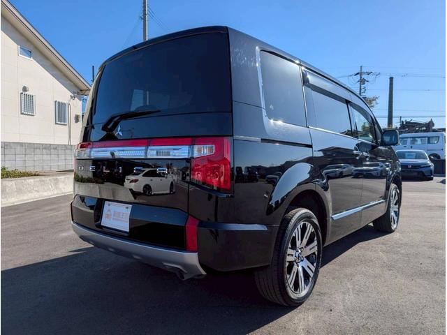 デリカＤ：５ Ｐ　ステアリングヒーター／シートヒーター／パワーシート／全周囲カメラ／ブラインドスポットモニター／レーダークルーズコントロール／パワーバックドア／ＥＴＣ車載器／純正１０．１インチナビ／ＬＥＤフォグランプ（10枚目）