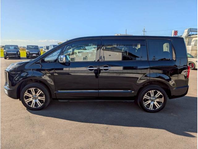 デリカＤ：５ Ｐ　ステアリングヒーター／シートヒーター／パワーシート／全周囲カメラ／ブラインドスポットモニター／レーダークルーズコントロール／パワーバックドア／ＥＴＣ車載器／純正１０．１インチナビ／ＬＥＤフォグランプ（13枚目）