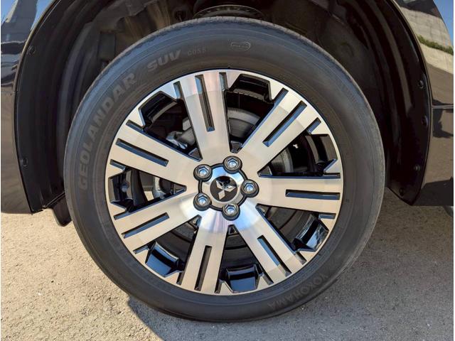 デリカＤ：５ Ｐ　ステアリングヒーター／シートヒーター／パワーシート／全周囲カメラ／ブラインドスポットモニター／レーダークルーズコントロール／パワーバックドア／ＥＴＣ車載器／純正１０．１インチナビ／ＬＥＤフォグランプ（22枚目）