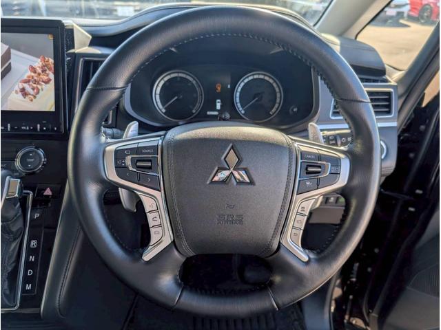 デリカＤ：５ Ｐ　ステアリングヒーター／シートヒーター／パワーシート／全周囲カメラ／ブラインドスポットモニター／レーダークルーズコントロール／パワーバックドア／ＥＴＣ車載器／純正１０．１インチナビ／ＬＥＤフォグランプ（23枚目）