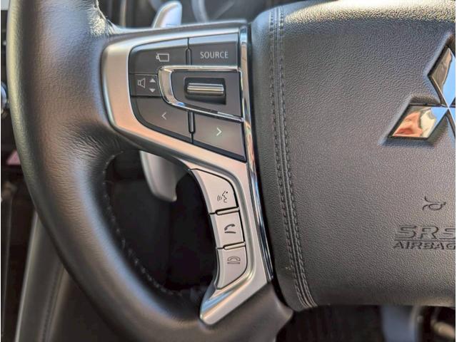 デリカＤ：５ Ｐ　ステアリングヒーター／シートヒーター／パワーシート／全周囲カメラ／ブラインドスポットモニター／レーダークルーズコントロール／パワーバックドア／ＥＴＣ車載器／純正１０．１インチナビ／ＬＥＤフォグランプ（24枚目）