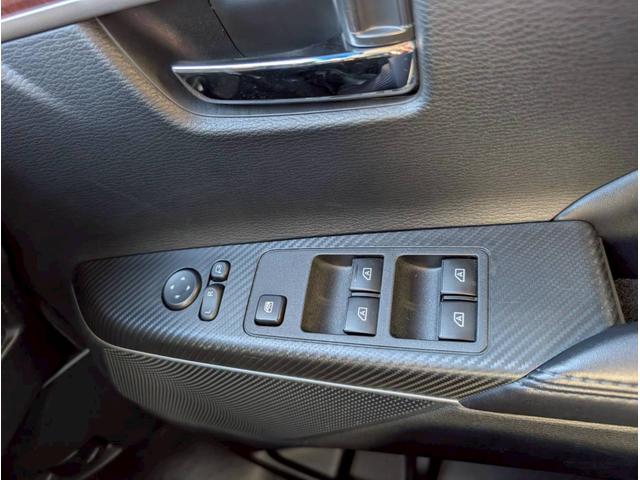 デリカＤ：５ Ｐ　ステアリングヒーター／シートヒーター／パワーシート／全周囲カメラ／ブラインドスポットモニター／レーダークルーズコントロール／パワーバックドア／ＥＴＣ車載器／純正１０．１インチナビ／ＬＥＤフォグランプ（31枚目）