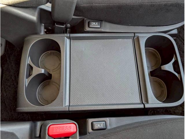 デリカＤ：５ Ｐ　ステアリングヒーター／シートヒーター／パワーシート／全周囲カメラ／ブラインドスポットモニター／レーダークルーズコントロール／パワーバックドア／ＥＴＣ車載器／純正１０．１インチナビ／ＬＥＤフォグランプ（38枚目）