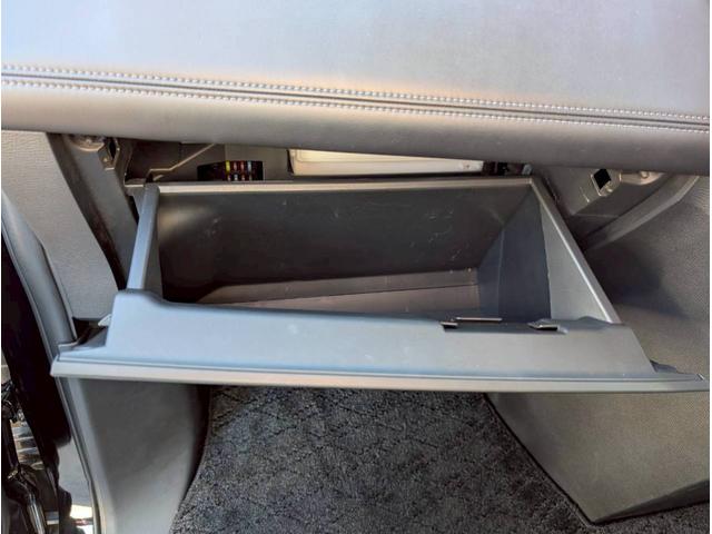 デリカＤ：５ Ｐ　ステアリングヒーター／シートヒーター／パワーシート／全周囲カメラ／ブラインドスポットモニター／レーダークルーズコントロール／パワーバックドア／ＥＴＣ車載器／純正１０．１インチナビ／ＬＥＤフォグランプ（39枚目）