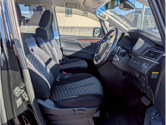 デリカＤ：５ Ｐ　ステアリングヒーター／シートヒーター／パワーシート／全周囲カメラ／ブラインドスポットモニター／レーダークルーズコントロール／パワーバックドア／ＥＴＣ車載器／純正１０．１インチナビ／ＬＥＤフォグランプ（45枚目）