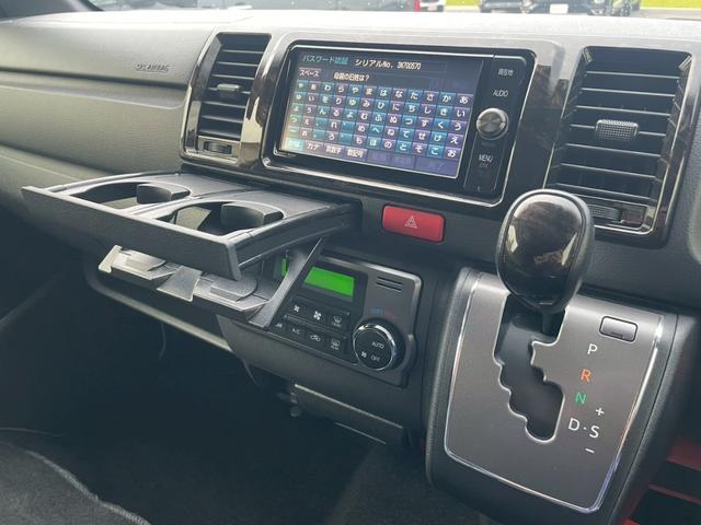 ハイエースバン スーパーＧＬ　ダークプライムＩＩ　パノラミックビューモニター／デジタルインナーミラー／ベットキット／トヨタセーフティセンス／ローダウン／シャレン１７インチアルミ／アクセサリーコンセント／ＬＥＤヘッドライト／ビルトインＥＴＣ車載器（23枚目）