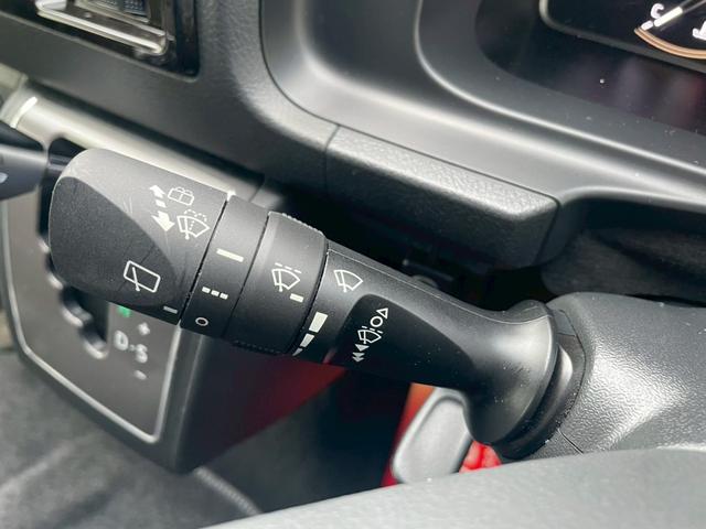 ハイエースバン スーパーＧＬ　ダークプライムＩＩ　パノラミックビューモニター／デジタルインナーミラー／ベットキット／トヨタセーフティセンス／ローダウン／シャレン１７インチアルミ／アクセサリーコンセント／ＬＥＤヘッドライト／ビルトインＥＴＣ車載器（33枚目）