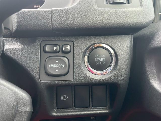 ハイエースバン スーパーＧＬ　ダークプライムＩＩ　パノラミックビューモニター／デジタルインナーミラー／ベットキット／トヨタセーフティセンス／ローダウン／シャレン１７インチアルミ／アクセサリーコンセント／ＬＥＤヘッドライト／ビルトインＥＴＣ車載器（35枚目）