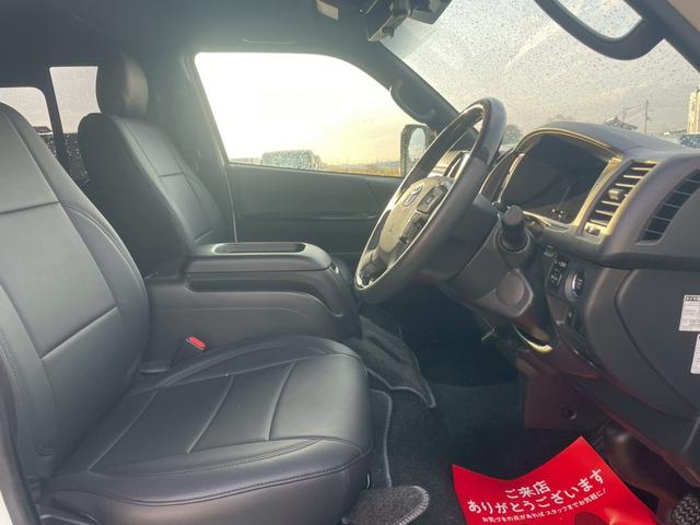 ハイエースバン スーパーＧＬ　ダークプライムＩＩ　パノラミックビューモニター／デジタルインナーミラー／ベットキット／トヨタセーフティセンス／ローダウン／シャレン１７インチアルミ／アクセサリーコンセント／ＬＥＤヘッドライト／ビルトインＥＴＣ車載器（41枚目）