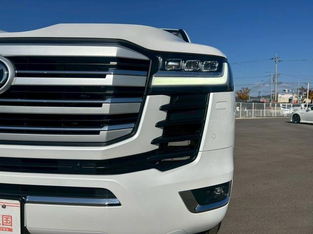 ランドクルーザー VX ワンオーナー/車両品質評価書/サンルーフ/ルーフレール/空気圧センサー/寒冷地仕様/ディスプレイオーディオ/内装ベージュ/ブラインドスポットモニター/パノラミックビューモニター/ステアリングヒーター(12枚目)
