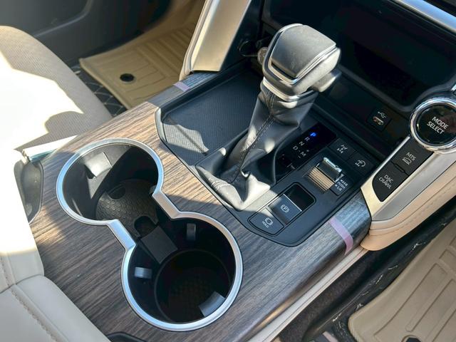 ランドクルーザー VX ワンオーナー/車両品質評価書/サンルーフ/ルーフレール/空気圧センサー/寒冷地仕様/ディスプレイオーディオ/内装ベージュ/ブラインドスポットモニター/パノラミックビューモニター/ステアリングヒーター(36枚目)