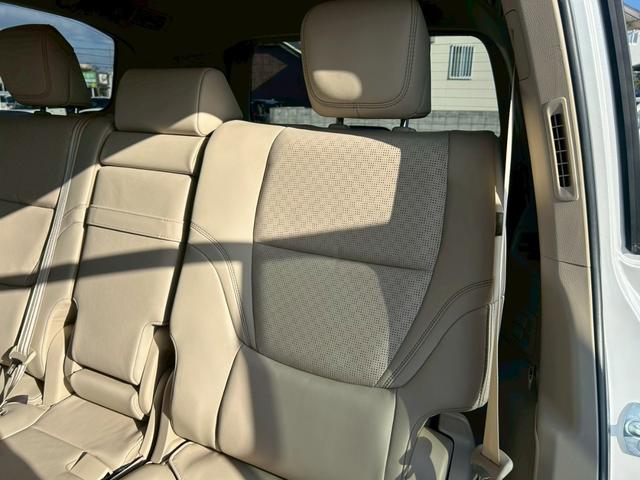 ランドクルーザー VX ワンオーナー/車両品質評価書/サンルーフ/ルーフレール/空気圧センサー/寒冷地仕様/ディスプレイオーディオ/内装ベージュ/ブラインドスポットモニター/パノラミックビューモニター/ステアリングヒーター(51枚目)