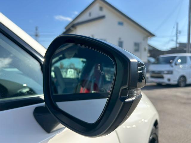 シビック タイプＲ　届出済使用車／バックカメラ／ホンダセンシング／ホンダコネクトディスプレイ／デジタルグラフィックメーター／ＥＴＣ２．０／フルセグＴＶ／ＬＥＤヘッドライト／クルーズコントロール／ブラインドスポットモニター（14枚目）