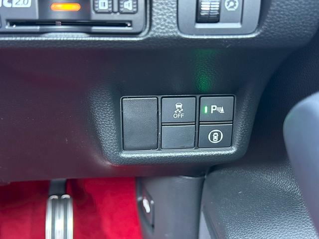 シビック タイプＲ　届出済使用車／バックカメラ／ホンダセンシング／ホンダコネクトディスプレイ／デジタルグラフィックメーター／ＥＴＣ２．０／フルセグＴＶ／ＬＥＤヘッドライト／クルーズコントロール／ブラインドスポットモニター（22枚目）