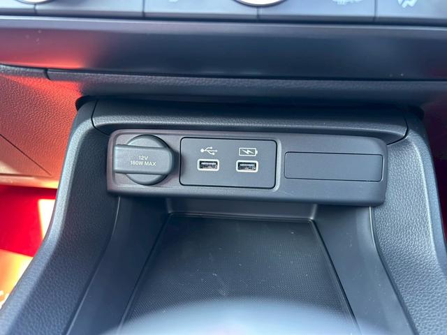 シビック タイプＲ　届出済使用車／バックカメラ／ホンダセンシング／ホンダコネクトディスプレイ／デジタルグラフィックメーター／ＥＴＣ２．０／フルセグＴＶ／ＬＥＤヘッドライト／クルーズコントロール／ブラインドスポットモニター（23枚目）