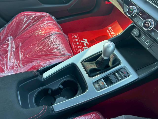 シビック タイプＲ　届出済使用車／バックカメラ／ホンダセンシング／ホンダコネクトディスプレイ／デジタルグラフィックメーター／ＥＴＣ２．０／フルセグＴＶ／ＬＥＤヘッドライト／クルーズコントロール／ブラインドスポットモニター（24枚目）