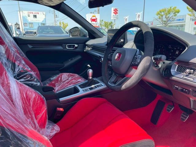 シビック タイプＲ　届出済使用車／バックカメラ／ホンダセンシング／ホンダコネクトディスプレイ／デジタルグラフィックメーター／ＥＴＣ２．０／フルセグＴＶ／ＬＥＤヘッドライト／クルーズコントロール／ブラインドスポットモニター（32枚目）