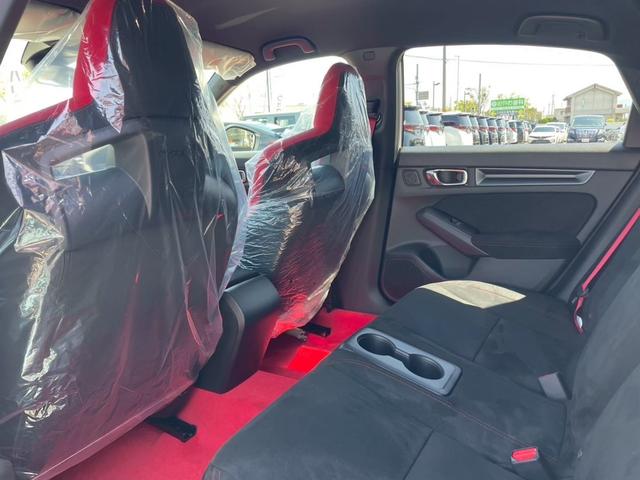 シビック タイプＲ　届出済使用車／バックカメラ／ホンダセンシング／ホンダコネクトディスプレイ／デジタルグラフィックメーター／ＥＴＣ２．０／フルセグＴＶ／ＬＥＤヘッドライト／クルーズコントロール／ブラインドスポットモニター（38枚目）
