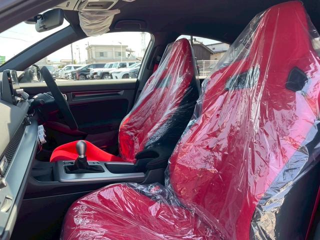 シビック タイプＲ　届出済使用車／バックカメラ／ホンダセンシング／ホンダコネクトディスプレイ／デジタルグラフィックメーター／ＥＴＣ２．０／フルセグＴＶ／ＬＥＤヘッドライト／クルーズコントロール／ブラインドスポットモニター（41枚目）