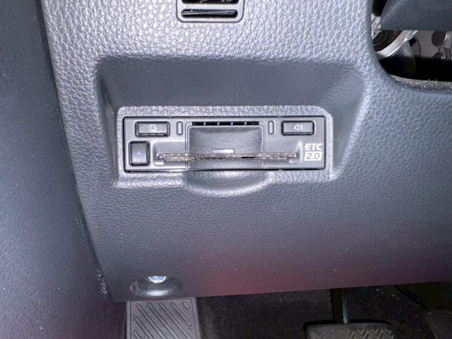 ヴォクシー ハイブリッドS-Z ワンオーナー/快適利便パッケージ/8インチディスプレイオーディオ/レーダークルーズコントロールシートヒーター/ステアリングヒーター/両側パワースライド/バックカメラ/アダプティブハイビーム/ETC(28枚目)