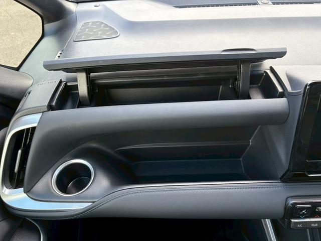 ヴォクシー ハイブリッドS-Z ワンオーナー/快適利便パッケージ/8インチディスプレイオーディオ/レーダークルーズコントロールシートヒーター/ステアリングヒーター/両側パワースライド/バックカメラ/アダプティブハイビーム/ETC(37枚目)