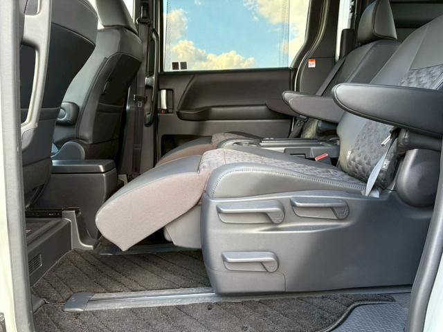 ヴォクシー ハイブリッドS-Z ワンオーナー/快適利便パッケージ/8インチディスプレイオーディオ/レーダークルーズコントロールシートヒーター/ステアリングヒーター/両側パワースライド/バックカメラ/アダプティブハイビーム/ETC(51枚目)