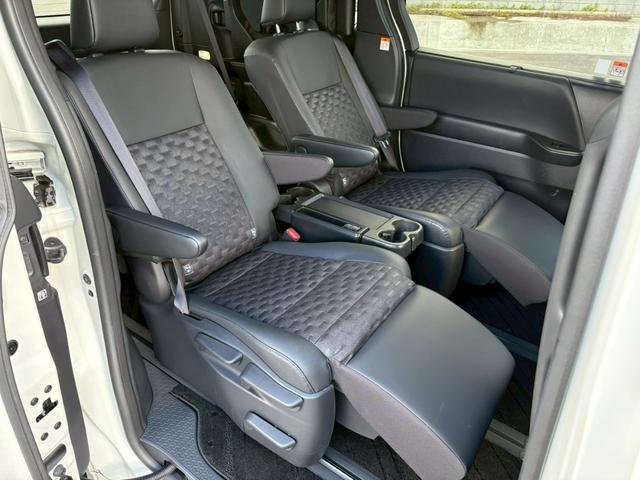 ヴォクシー ハイブリッドS-Z ワンオーナー/快適利便パッケージ/8インチディスプレイオーディオ/レーダークルーズコントロールシートヒーター/ステアリングヒーター/両側パワースライド/バックカメラ/アダプティブハイビーム/ETC(53枚目)