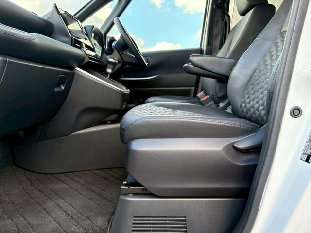 ヴォクシー ハイブリッドS-Z ワンオーナー/快適利便パッケージ/8インチディスプレイオーディオ/レーダークルーズコントロールシートヒーター/ステアリングヒーター/両側パワースライド/バックカメラ/アダプティブハイビーム/ETC(55枚目)