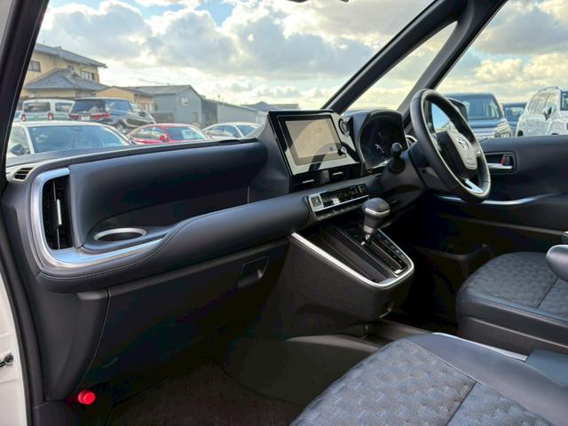 ヴォクシー ハイブリッドS-Z ワンオーナー/快適利便パッケージ/8インチディスプレイオーディオ/レーダークルーズコントロールシートヒーター/ステアリングヒーター/両側パワースライド/バックカメラ/アダプティブハイビーム/ETC(56枚目)