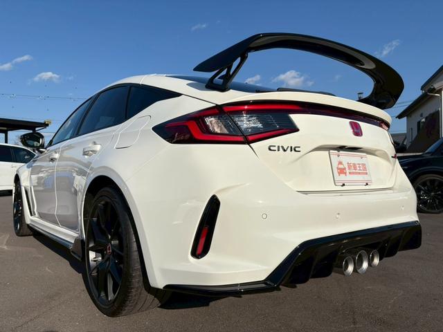 シビック タイプR 登録済未使用車/バックカメラ/ホンダセンシング/ホンダコネクトディスプレイ/デジタルグラフィックメーター/ETC2.0車載器/フルセグTV/LEDヘッドライト/クルーズコントロール(12枚目)