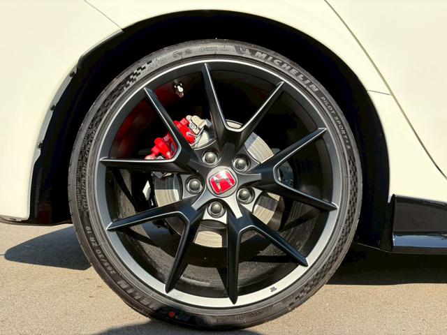 シビック タイプR 登録済未使用車/バックカメラ/ホンダセンシング/ホンダコネクトディスプレイ/デジタルグラフィックメーター/ETC2.0車載器/フルセグTV/LEDヘッドライト/クルーズコントロール(20枚目)