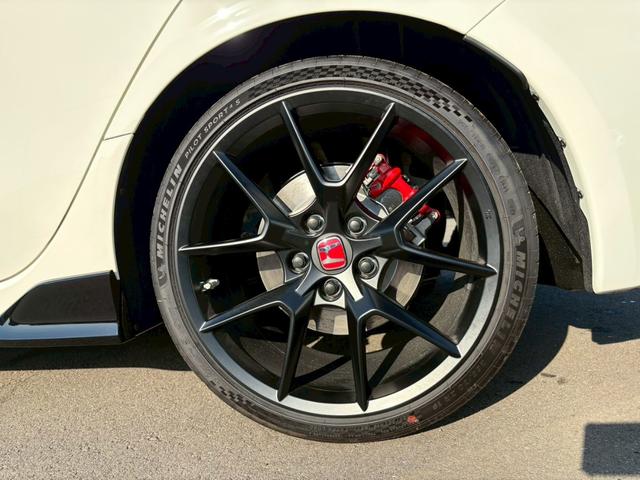 シビック タイプR 登録済未使用車/バックカメラ/ホンダセンシング/ホンダコネクトディスプレイ/デジタルグラフィックメーター/ETC2.0車載器/フルセグTV/LEDヘッドライト/クルーズコントロール(21枚目)