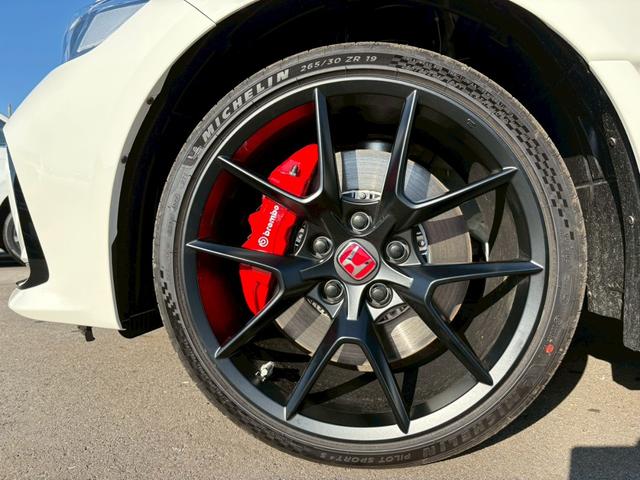 シビック タイプR 登録済未使用車/バックカメラ/ホンダセンシング/ホンダコネクトディスプレイ/デジタルグラフィックメーター/ETC2.0車載器/フルセグTV/LEDヘッドライト/クルーズコントロール(22枚目)