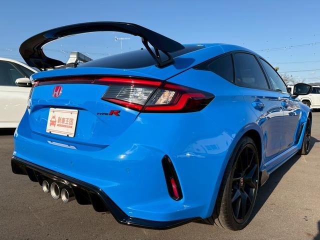 シビック タイプR 届出済使用車/バックカメラ/ホンダセンシング/ホンダコネクトディスプレイ/デジタルグラフィックメーター/ETC2.0/フルセグTV/LEDヘッドライト/クルーズコントロール/ブラインドスポットモニター(7枚目)