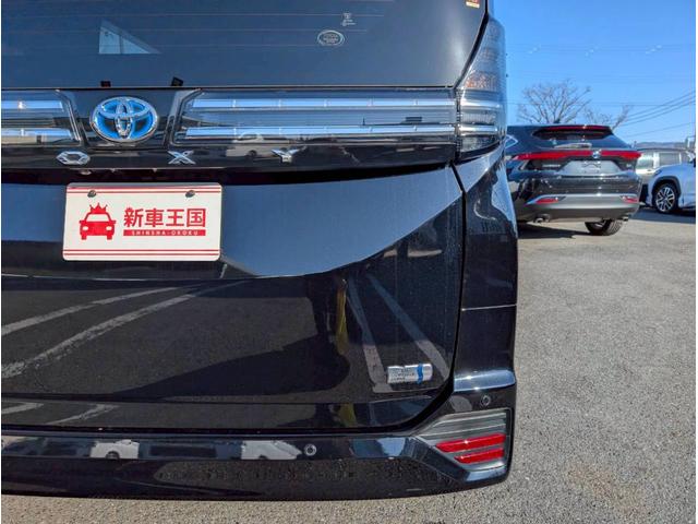 ヴォクシー ハイブリッドＳ－Ｚ　１０．５インチディスプレイオーディオ／トヨタチームメイト／ＣＤ・ＤＶＤデッキ／快適利便パッケージ／アドバンストドライブ／セーフティセンス／ＢＳＭ／ＡＣ１００Ｖ（17枚目）