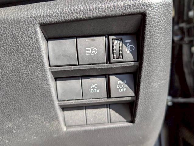 ヴォクシー ハイブリッドＳ－Ｚ　１０．５インチディスプレイオーディオ／トヨタチームメイト／ＣＤ・ＤＶＤデッキ／快適利便パッケージ／アドバンストドライブ／セーフティセンス／ＢＳＭ／ＡＣ１００Ｖ（24枚目）