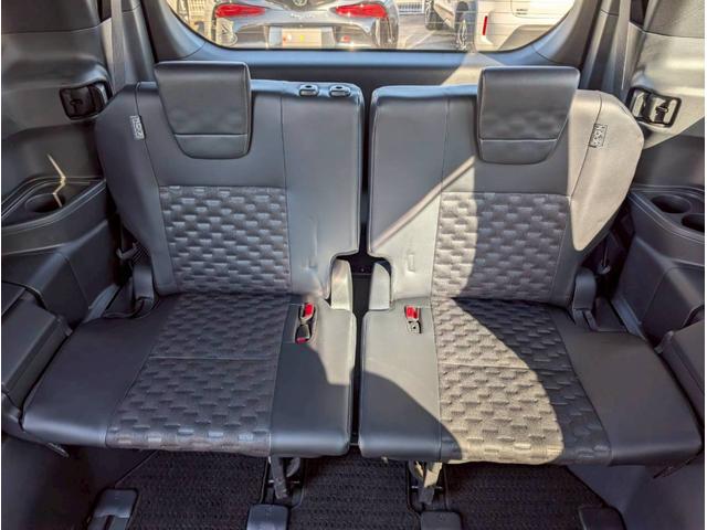 ヴォクシー ハイブリッドＳ－Ｚ　１０．５インチディスプレイオーディオ／トヨタチームメイト／ＣＤ・ＤＶＤデッキ／快適利便パッケージ／アドバンストドライブ／セーフティセンス／ＢＳＭ／ＡＣ１００Ｖ（41枚目）