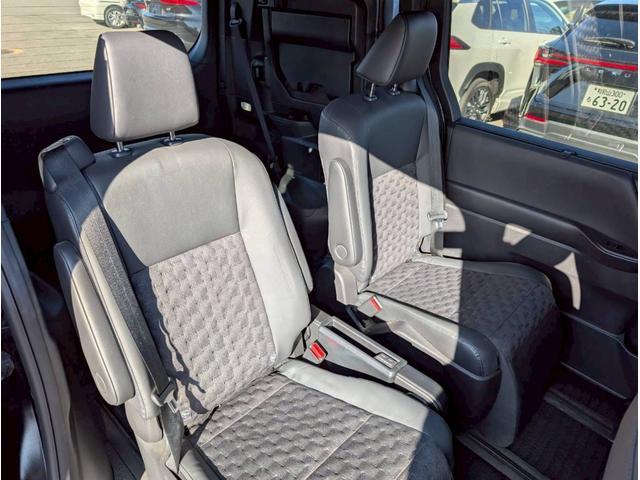 ヴォクシー ハイブリッドＳ－Ｚ　１０．５インチディスプレイオーディオ／トヨタチームメイト／ＣＤ・ＤＶＤデッキ／快適利便パッケージ／アドバンストドライブ／セーフティセンス／ＢＳＭ／ＡＣ１００Ｖ（44枚目）