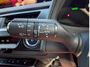 ＵＸ２５０ｈ　Ｆスポーツ　禁煙車／サンルーフ／３眼ＬＥＤヘッドライト／社外１９インチアルミホイール／パワーバックドア／バックカメラ／シートヒーター／ステアリングヒーター／ＣＤ・ＤＶＤデッキ／アクティブサウンドコントロール／（23枚目）