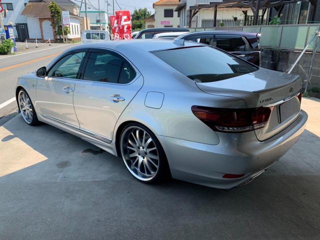 ＬＳ ＬＳ４６０　Ｆスポーツ　クルコン　冷暖房シート　電動シート　ブラインドスポットモニター　メモリーシート　バックカメラ　ＥＴＣ　２２インチアルミフロントリップスポイラ（ＡＩＭＧＡＩＮエイムゲイン）サイドスポイラ（モデリスタ）（5枚目）