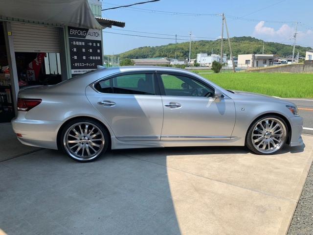 ＬＳ ＬＳ４６０　Ｆスポーツ　クルコン　冷暖房シート　電動シート　ブラインドスポットモニター　メモリーシート　バックカメラ　ＥＴＣ　２２インチアルミフロントリップスポイラ（ＡＩＭＧＡＩＮエイムゲイン）サイドスポイラ（モデリスタ）（8枚目）