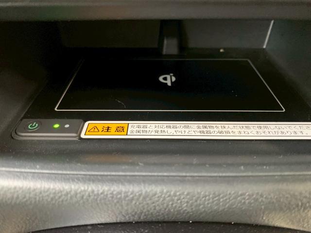 バックの苦手な人にも安心の、カーナビの画面で後方確認ができるバックモニター付きなので安心感ＵＰです！