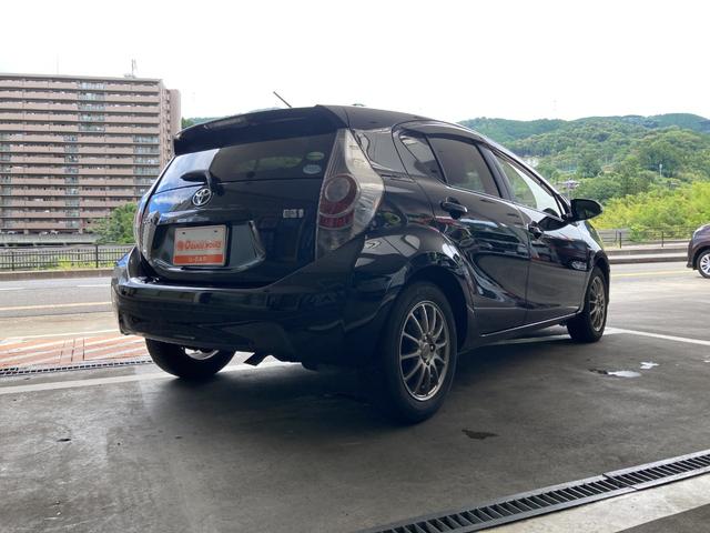 アクア Ｓ　禁煙車　ＥＴＣ　レーダー　スマートキー　シートヒーター　運転席助手席エアバック　走行距離７７４４７ｋｍ（7枚目）