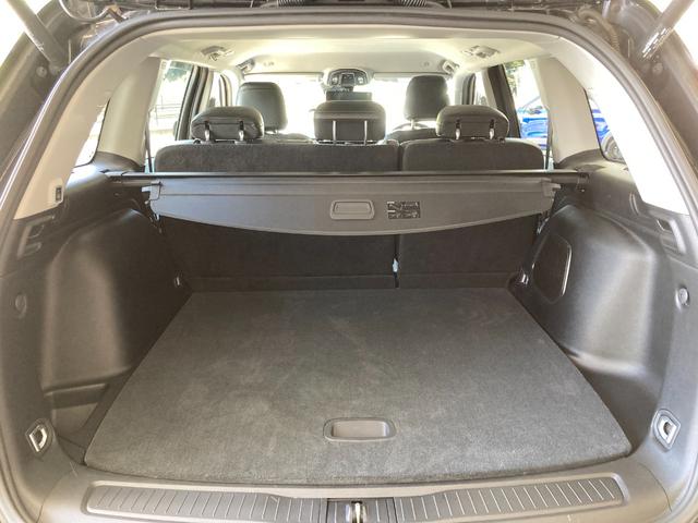 ジープ・グランドチェロキー リミテッド　禁煙車　前後ドラレコ　ＥＴＣ　シートヒーター　フロントサイドバックカメラ　運転席助手席サイドカーテンエアバック　スマートキー　電動シート　電動リアゲード（28枚目）
