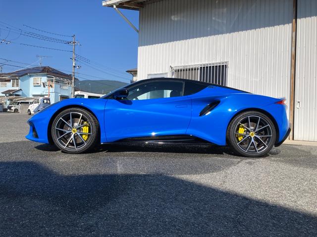 日本 禁煙車 運転席助手席エアバック 電動シート パワステ スマートキー 盗難防止装置 クルーズコントロール ABS 電動リアゲート(4枚目)