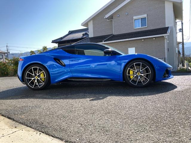 日本 禁煙車 運転席助手席エアバック 電動シート パワステ スマートキー 盗難防止装置 クルーズコントロール ABS 電動リアゲート(8枚目)